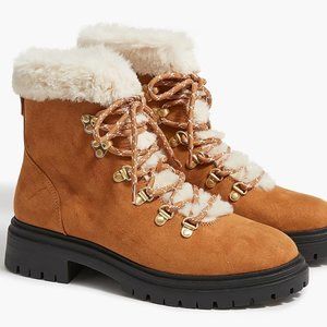 Faux-fur winter hiking boots